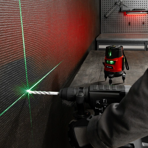 Лазерный уровень CRX-30G, 30 м, зеленый луч, батарейки, резьба 5/8" MTX по ценам производителя в Казани с доставкой по всей России