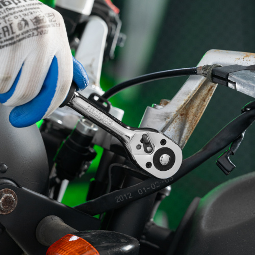 Ключ-трещотка 3/8", 45 зубьев, с быстрым сбросом, CrV, хром Сибртех купить в Москве с доставкой по всей России | ProtosMarket.ru