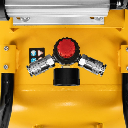 Компрессор воздушный рем. привод BCI 2200/100, 2,2 кВт, 100 литров, 420 л/мин Denzel по ценам производителя в Казани с доставкой по всей России