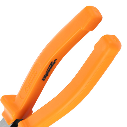 Плоскогубцы Classic, 200 мм, шлифованные, пластмассовые рукоятки Sparta купить в Москве с доставкой по всей России | ProtosMarket.ru