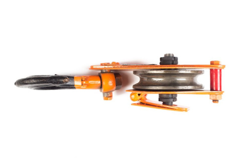 Блок монтажный однорольный с  крюком TOR 1 т с откидной щекой купить в Москве с доставкой по всей России | ProtosMarket.ru