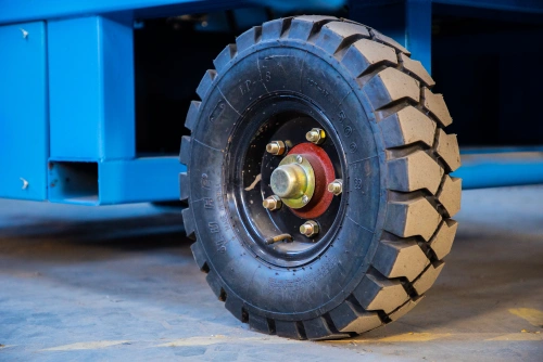 Подъемник ножничный передвижной 500 кг 12/14 м TOR SJY-0,5-12 DC аккумуляторный купить в Москве с доставкой по всей России | ProtosMarket.ru