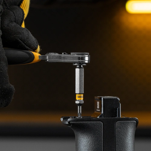 Ключ-трещотка для бит 1/4", 52 зуба, CrMo, адаптер для торцевых головок Denzel по ценам производителя в Казани с доставкой по всей России