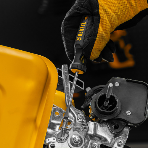 Отвертка SL5x75 мм, CrV, трехкомпонентная рукоятка Denzel по ценам производителя в Казани с доставкой по всей России