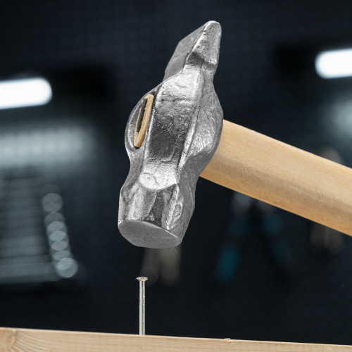 Молоток слесарный, 800 г, круглый боек, деревянная рукоятка купить в Москве с доставкой по всей России | ProtosMarket.ru