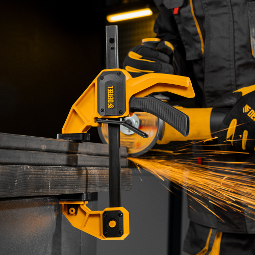 Струбцина F-образная, быстрозажимная, 150 х 80 мм, усиленный нейлоновый корпус Denzel купить в Москве с доставкой по всей России | ProtosMarket.ru