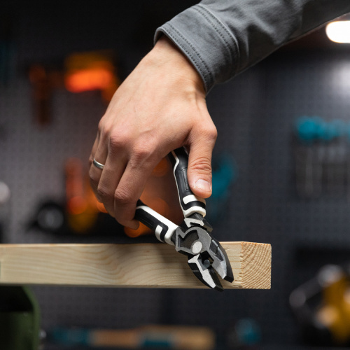 Плоскогубцы комбинированные 210 мм, усиленная система, Pro Matrix купить в Москве с доставкой по всей России | ProtosMarket.ru