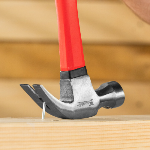 Молоток-гвоздодер optimal, 450 г, боек c магнитом, фибергласовая обрезиненная рукоятка Matrix купить в Москве с доставкой по всей России | ProtosMarket.ru