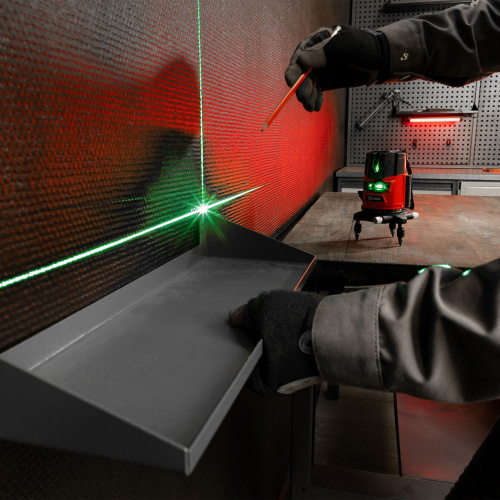 Лазерный уровень CRX-30G, 30 м, зеленый луч, батарейки, резьба 5/8" MTX по ценам производителя в Казани с доставкой по всей России