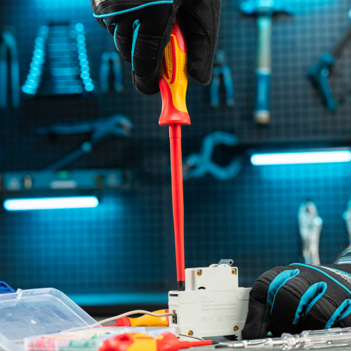 Набор отверток диэлектрических до 1000 В, 8 шт, тестер, CrMo, двухкомпонентные рукоятки Gross купить в Москве с доставкой по всей России | ProtosMarket.ru