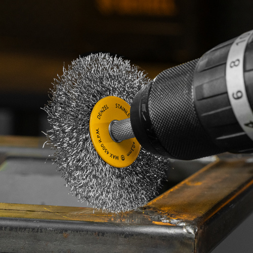 Набор щеток для дрели, 5 Плоских 25-38-50-63-75 мм, шпилька, нерж. вит. проволока Denzel по ценам производителя в Казани с доставкой по всей России
