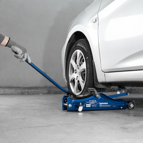 Домкрат гидравлический подкатной, 2 т, Low Profile, 80-380 мм Stels купить в Москве с доставкой по всей России | ProtosMarket.ru