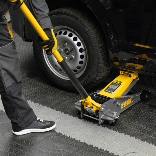 Домкрат гидравлический подкатной, 3 т, 125-470 мм, быстрый подъем, проф. Denzel по ценам производителя в Казани с доставкой по всей России