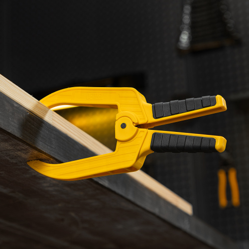 Струбцина клещеобразная, удлиненная 75 х 110 мм двухкомпонентные рукоятки Denzel по ценам производителя в Казани с доставкой по всей России