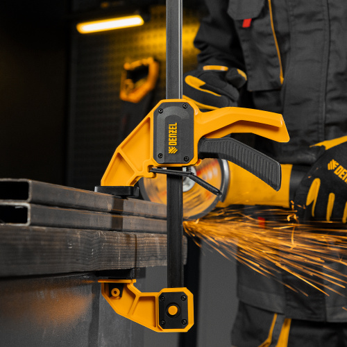 Струбцина F-образная, быстрозажимная, 450 х 80 мм, усиленный нейлоновый корпус Denzel по ценам производителя в Казани с доставкой по всей России