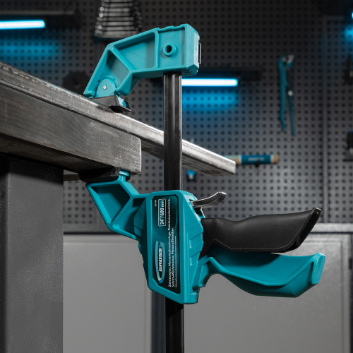 Струбцина реечная, быстрозажимная, пистолетного типа, пошаговый механизм, пластиковый корпус, 600мм Gross купить в Москве с доставкой по всей России | ProtosMarket.ru