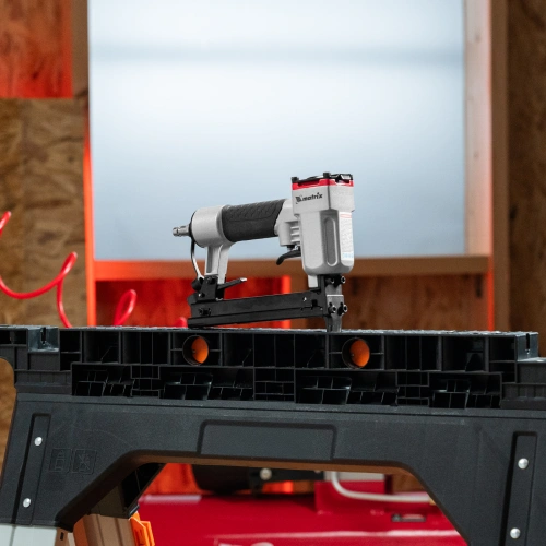 Степлер пневматический для прямоугольных скоб от 10 до 22 мм Matrix купить в Москве с доставкой по всей России | ProtosMarket.ru