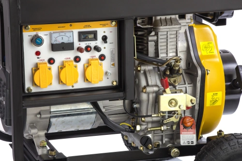 Генератор дизельный DD6300Е, 5.0 кВт, 220 В/50 Гц, 15 л, электростартер Denzel купить в Москве с доставкой по всей России | ProtosMarket.ru