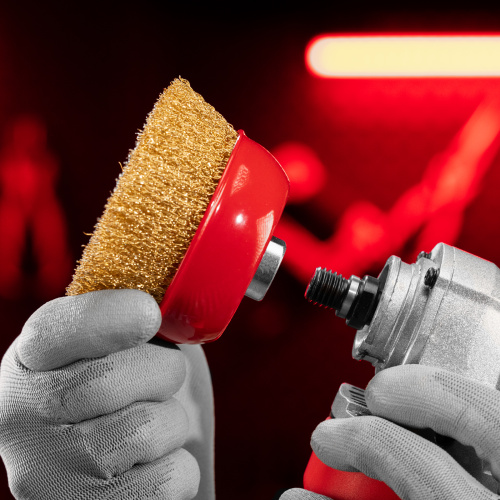 Щетка для УШМ, 100 мм, М14, "чашка", латунированная витая проволока Matrix по ценам производителя в Казани с доставкой по всей России