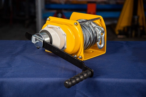 Лебедка ручная барабанная с тросом  500кг   40м с храповым механизмом TOR JHW по ценам производителя в Казани с доставкой по всей России
