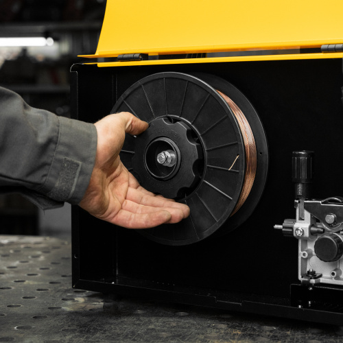 Аппарат инвертор. полуавтомат. cварки IMIG-185SDR, 180 А, ПВ 60%, катушка 5 кг Denzel купить в Москве с доставкой по всей России | ProtosMarket.ru