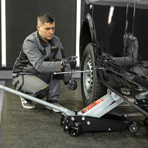 Домкрат гидравлический подкатной, 3 т, высота подъема 140-520 мм Matrix купить в Москве с доставкой по всей России | ProtosMarket.ru