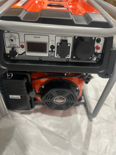 Генератор бензиновый 7,0 кВт 220В с АВР, электростартером и колесами TOR KM9500HA по ценам производителя в Казани с доставкой по всей России