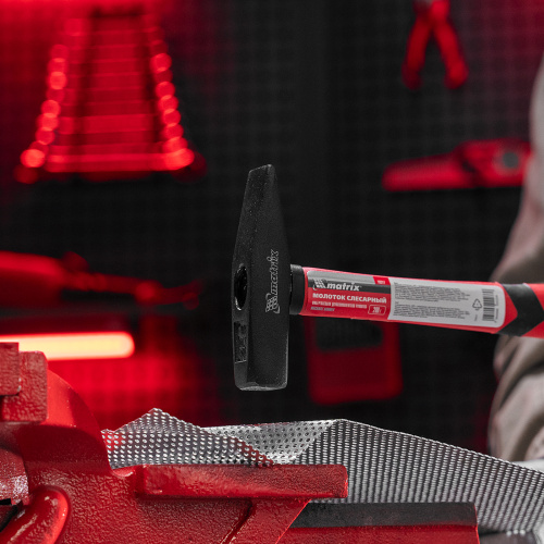 Молоток слесарный, 200 г, фибергласовая обрезиненная рукоятка Matrix купить в Москве с доставкой по всей России | ProtosMarket.ru