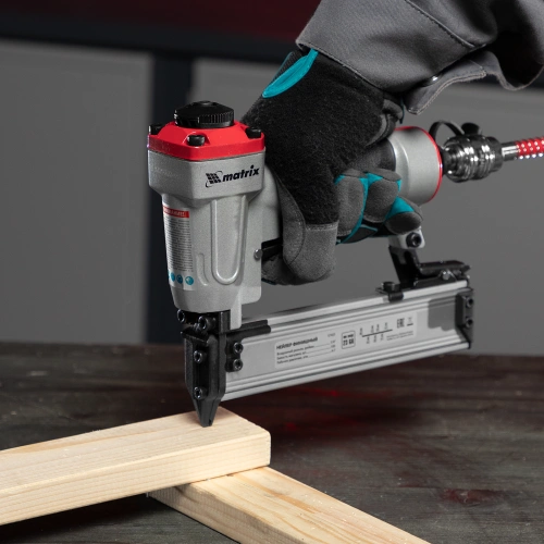 Нейлер финишный, шпилькозабивной пистолет, пневматический, гвоздь 23GA D 0.64 мм  длина 10-30 мм Matrix купить в Москве с доставкой по всей России | ProtosMarket.ru