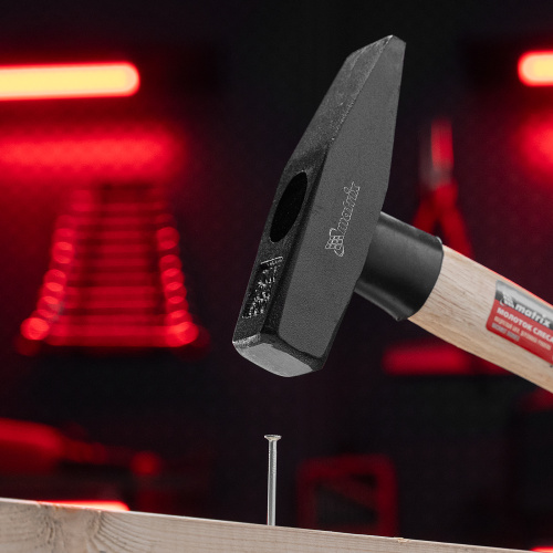 Молоток слесарный, 500 г, квадратный боек, деревянная рукоятка Matrix купить в Москве с доставкой по всей России | ProtosMarket.ru