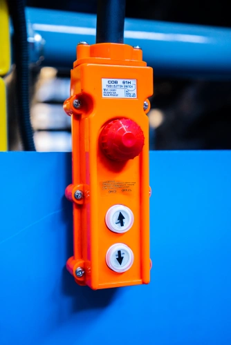 Подъемник ножничный передвижной 500 кг 12/14 м TOR SJY-0,5-12 DC аккумуляторный купить в Москве с доставкой по всей России | ProtosMarket.ru