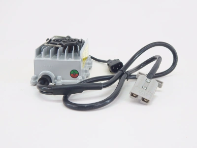 Зарядное устройство для штабелёров DYC/PEMS 12V/15A (Charger) по ценам производителя в Казани с доставкой по всей России