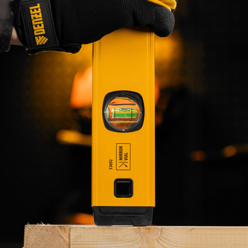 Уровень алюминиевый, магнит, фрезерованный, 3 глазка (1 зеркал.) 0,5 мм/м, 800 мм Denzel по ценам производителя в Казани с доставкой по всей России