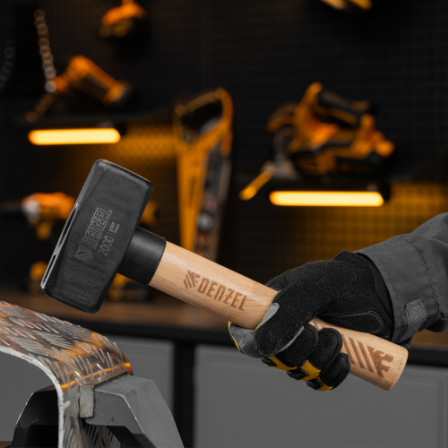 Кувалда, 2000 г, кованая головка, буковая рукоятка Denzel купить в Москве с доставкой по всей России | ProtosMarket.ru