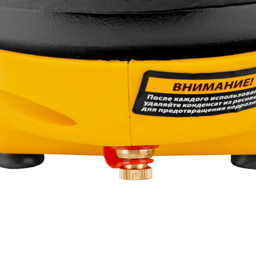 Компрессор воздушный DL1300, 10 бар, 1,3 кВт 180 л/мин 5 л, с набором аксессуаров Denzel по ценам производителя в Казани с доставкой по всей России