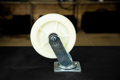 Колесо большегрузное поворотное SCdnb 42 100 мм полипропиленовое с тормозом по ценам производителя в Казани с доставкой по всей России