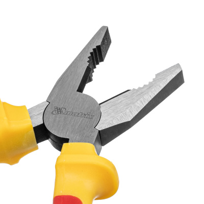 Плоскогубцы комбинированные Insulated, 200 мм, двухкомпонентные рукоятки Matrix Professional купить в Москве с доставкой по всей России | ProtosMarket.ru