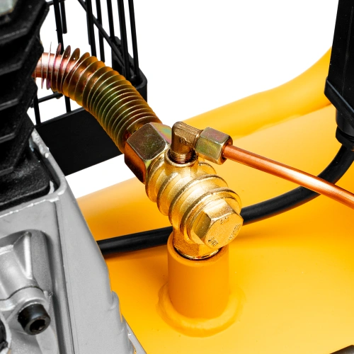 Компрессор воздушный BCI2300/100, ременный привод, 2.3 кВт, 100 литров, 400 л/мин Denzel по ценам производителя в Казани с доставкой по всей России