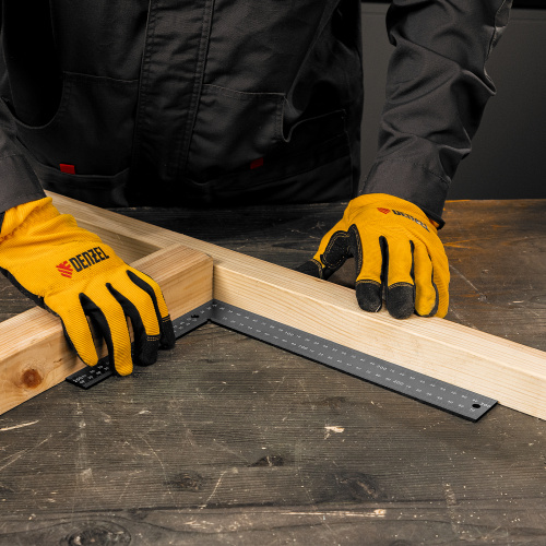 Угольник, 200 х 300 мм, алюминиевый, лазерная гравировка Denzel по ценам производителя в Казани с доставкой по всей России