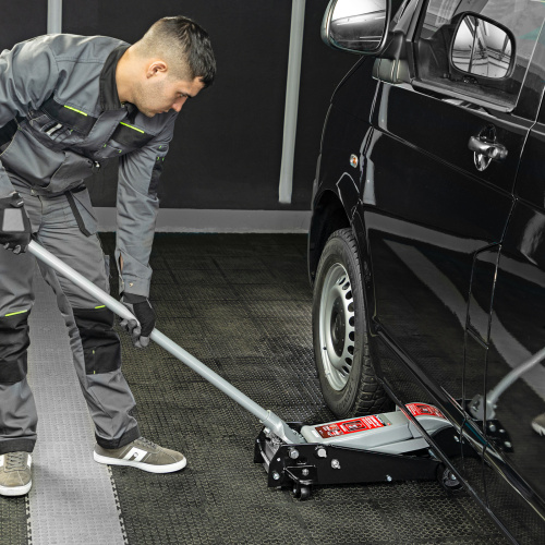 Домкрат гидравлический подкатной, 3 т, высота подъема 140-520 мм Matrix купить в Москве с доставкой по всей России | ProtosMarket.ru