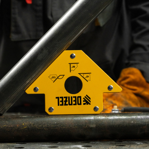 Фиксатор магнитный для сварочных работ, усилие 50 Lb Denzel по ценам производителя в Казани с доставкой по всей России