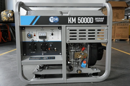 Генератор дизельный 5,0 кВт 220В с электростартером и колесами TOR KM5000D по ценам производителя в Казани с доставкой по всей России
