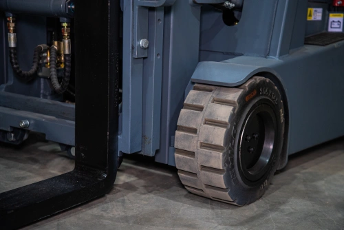 Погрузчик электрический трехопорный XILIN 1,5 т 3,5 м CPD15S-E сайдшифт купить в Москве с доставкой по всей России | ProtosMarket.ru