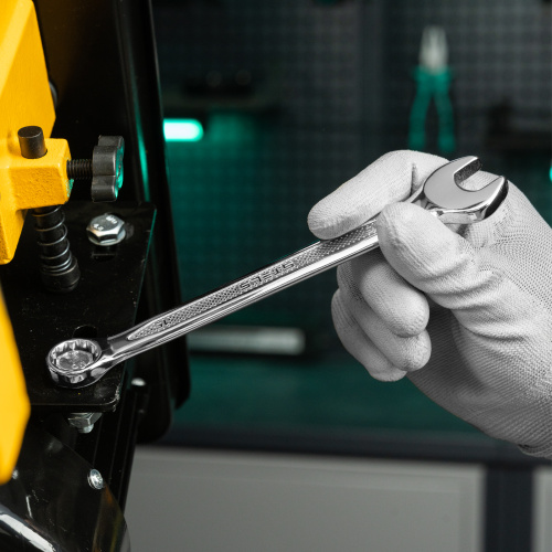 Ключ комбинированный, 15 мм, CrV, антислип Stels по ценам производителя в Казани с доставкой по всей России