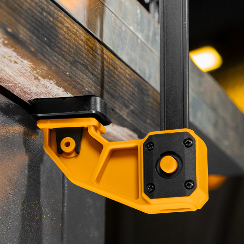 Струбцина F-образная, быстрозажимная, 450 х 80 мм, усиленный нейлоновый корпус Denzel по ценам производителя в Казани с доставкой по всей России