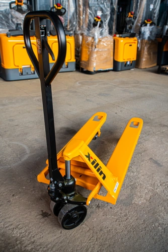 Тележка гидравлическая 2500 кг 1150 мм полиуретановые колеса XILIN DF-III по ценам производителя в Казани с доставкой по всей России