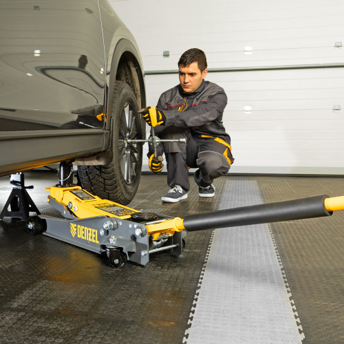 Домкрат гидравлический подкатной, 2/3 т, 98-770 мм, быстрый подъем, низ. подхват, проф, SUV Denzel по ценам производителя в Казани с доставкой по всей России