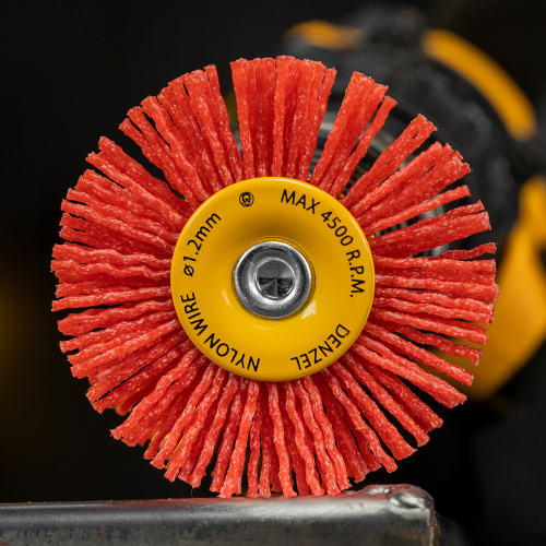 Щетка для дрели, 65 мм, Плоская, со шпилькой, нейлоновая щетина Denzel по ценам производителя в Казани с доставкой по всей России