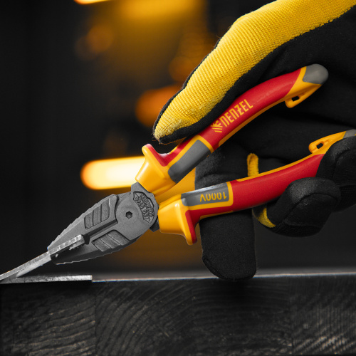 Плоскогубцы комбинированные, диэлектрические трехкомпонентные рукоятки до 1000 В, 165 мм Denzel купить в Москве с доставкой по всей России | ProtosMarket.ru