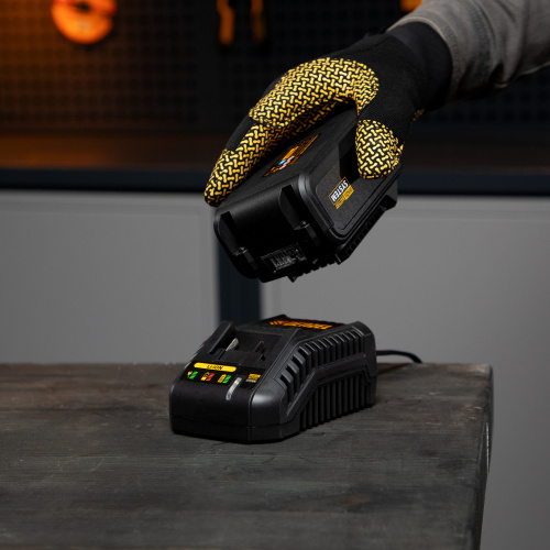 Батарея аккумуляторная IB-18-4.0, Li-Ion, 18 В, 4.0 А/ч Denzel купить в Москве с доставкой по всей России | ProtosMarket.ru